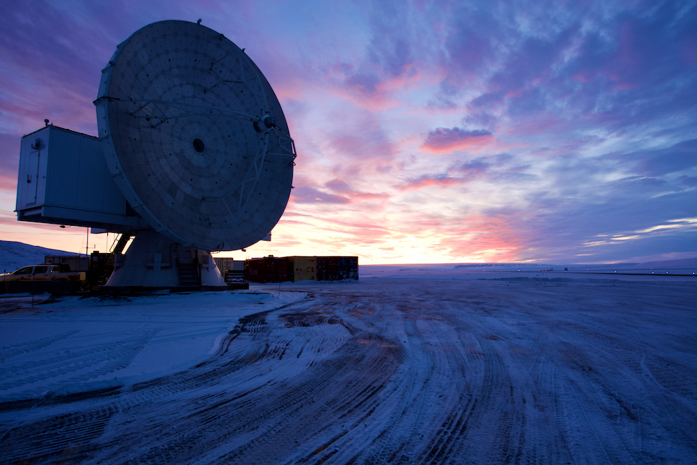 Greenland Telescope at Sunset (photo: Nimesh Patel, CfA)