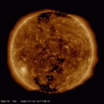ultraviolet image of the Sun showing a coronal hole